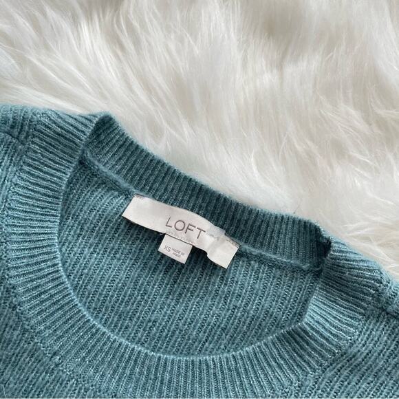 LOFT Tiffany Winter Blue Floral Embroidered Sequin Sweater XS - Picture 5 of 6